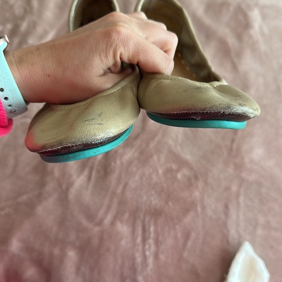 Champagne Tieks Size 7 - Picture 3 of 4